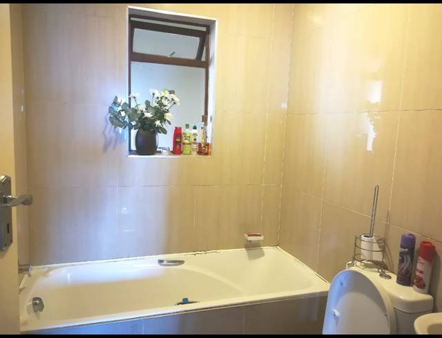 2 bed property to rent in MONTCLAIR